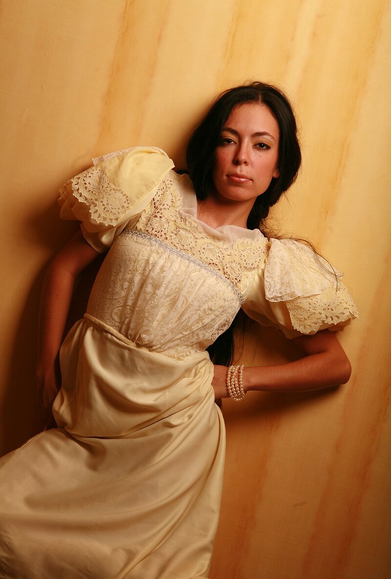Мила, 33